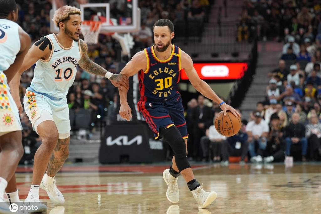 库里13+6波杰姆斯基27+6 穆迪20分勇士大胜马刺